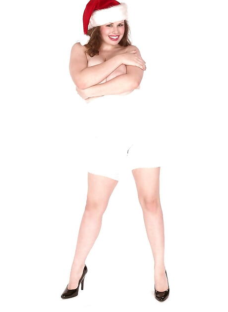 Delightful american milf Desirae in hot softcore gallery