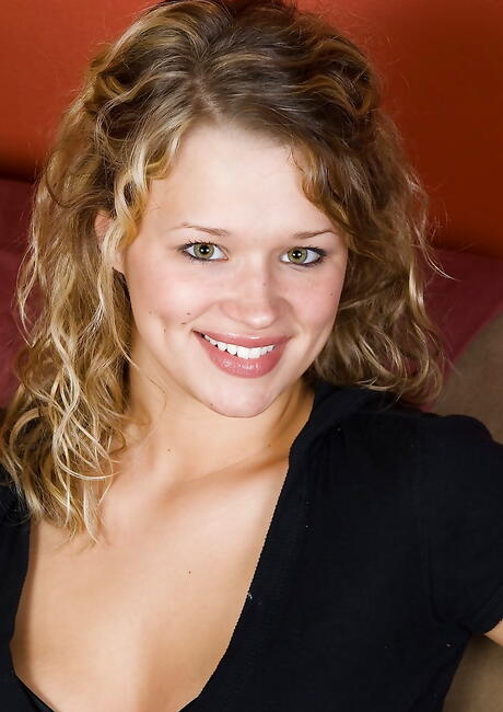 Gracile american youthful Heather Starlet in tight jeans baring small tits and bald pussy 