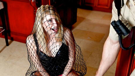 Very attractive american blonde Jazy Berlin rammed by big cock after good suck 