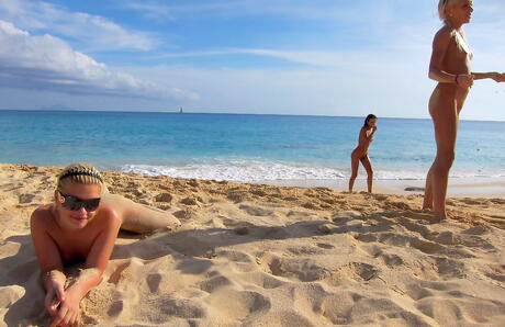 Luscious babes Franziska, Kacey Jordan, Sara Jaymes and Bibi Noel enjoying crazy lesbian groupsex on the beach