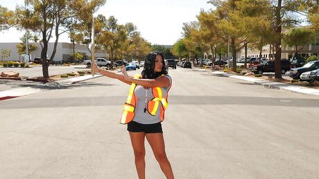 Inviting american milf Sienna West fucked hard after sucking big rod 