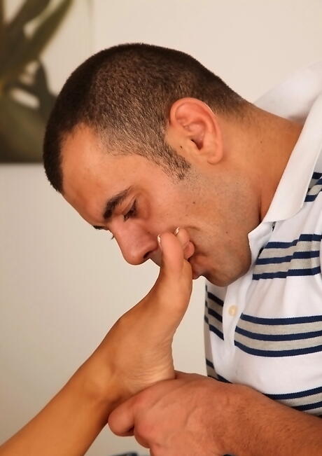 Sexy girls Alyssa Divine and Eva Berger enjoy hot groupsex with ass fucking action 