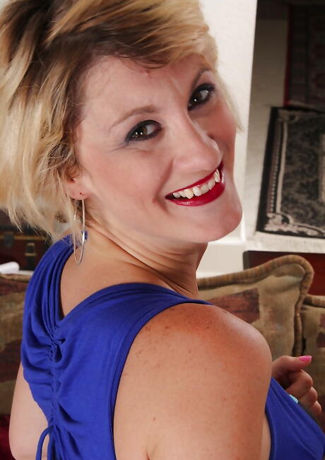 Excellent blond mature Jayden Monroe in skirt spreads her legs 