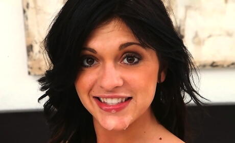 Superb american Rebecca Blaze in hot underwear sucking hot huge cock and gets a cumshot in mouth 