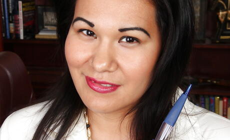 Luxurious asian aged Susie Jhonson in underwear shows tiny tits and bald pussy 