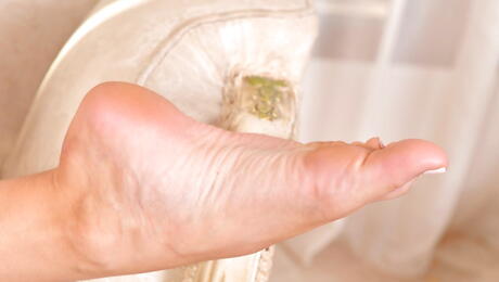 Stunning czech blond cutie Vanessa Staylon in nasty foot fetish 