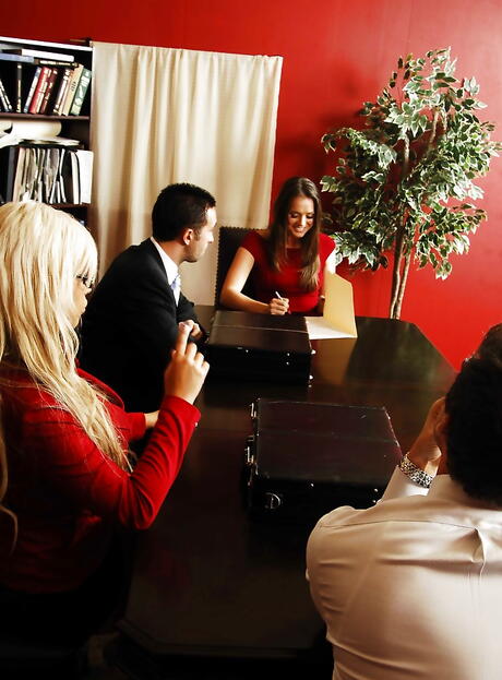 Sultry american wife Tori Black suck huge cock and take it up the ass 