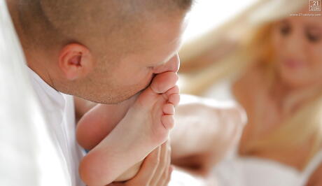 Sexy ungarsk blond ungdommelig Candee Licious jævla med fyr
