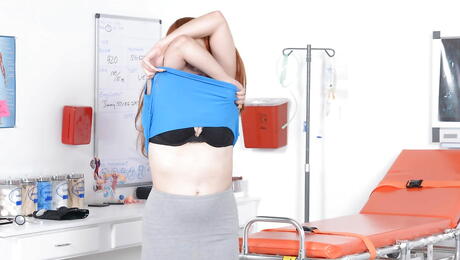 Enticing american redheaded cutie Lennox Luxe showing big boobs and stripping out 