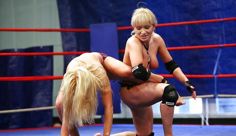 Attractive lesbians Lea Lexis and Nikky Thorne in wild lesbian catfight 