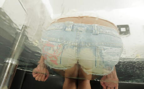 Slim Ukrainien Blond Teen Karina Grand dans Hot Fetish Gallery
