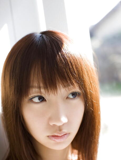 Svelte japansk teen hina kurumi i sexet lingeri
