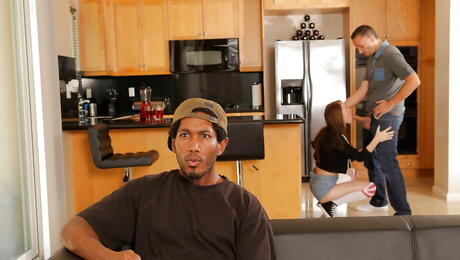 Hot Polish Youth Misha Cross Suck Big Dick och ta den i rakad fitta
