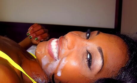 Doskonała Ebony Adriana Malao w hardcore fuck scena
