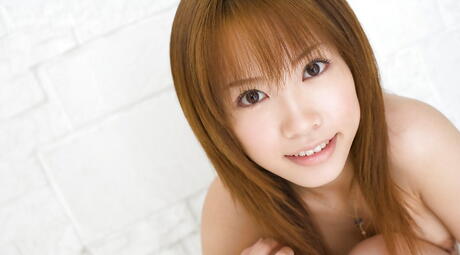 Very attractive japanese youthful Reika Shina in erotic scene 
