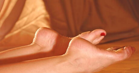 Curioso Russo Bloiro Milf Cherry Jul em Lingerie Sexy Show Algum Fetiche por Foot
