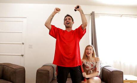 Bratty Sis: Curious british blonde Alexa Grace in sexy shorts suck huge rod and take it in shaved pussy