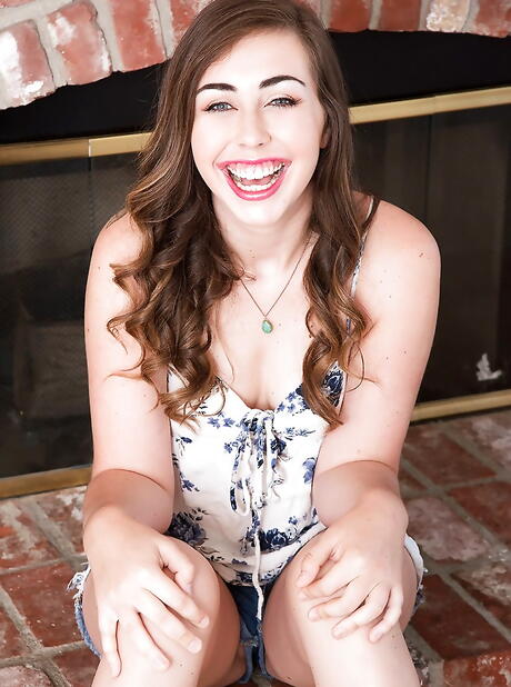 Nude Lexi Lovell Pics