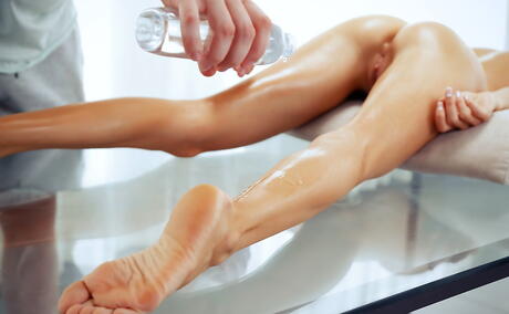 Sexy ukrainische blonde junge nancy a saugt an Big Dick
