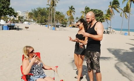 Fantastisk amerikansk BBW Emily Kae i Hot Posing Gallery
