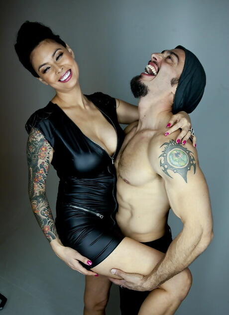 Tera Patrick: Uitstekende Amerikaanse milf Tera Patrick poseren in sexy ondergoed op camera