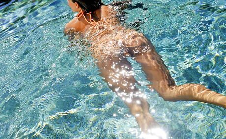 Meget attraktiv amerikansk pornostjerne Madison Ivy i sexet poserende galleri
