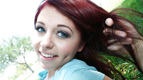 I Know That Girl: Stunning american amateur Madelyn Monroe in sex action outdoor