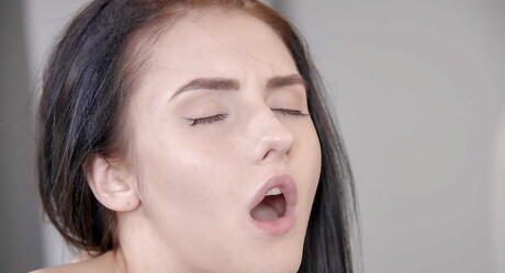 Gracile Rosjan Młody Crystal Greenvelle włożyła się w dupę
