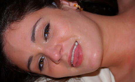 Cum Fiesta: Sexy Latin Monica bateu depois do bom pau sugando