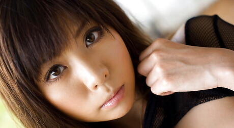 Dejlige japanske hottie aya hirai i undertøj, der udsætter store boobies og hot røv
