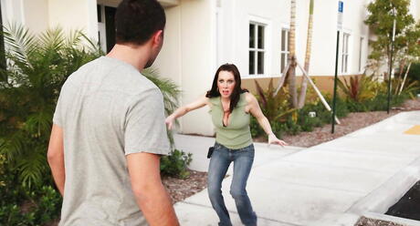 MILFs Like It Big: Delightful american milf Rayveness in sexy jeans drilled by huge rod after good cock suck