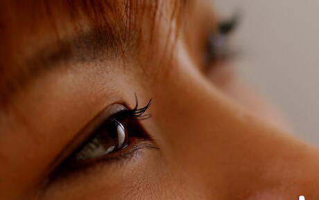 Aantrekkelijke Japanse schatje Kana in sexy poseren galerij
