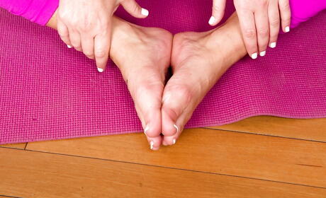 Karups Older Women: Excelente American Milf Dayton Rains ama el fetiche de los pies