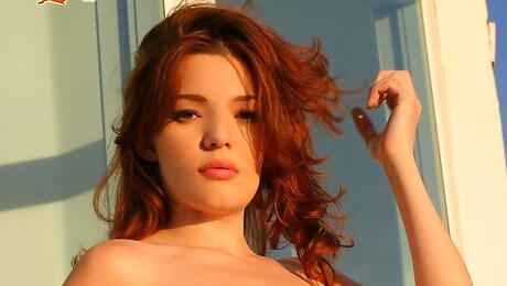 Urocza brytyjska Cutie Danielle Riley w erotycznej galerii
