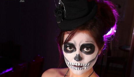 Adorabile pornostar americana Tessa Fowler nella scena erotica
