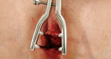 Svelte czech teen Baby Dream reveals her ass in and masturbates with sex toy 