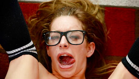 Teens Like It Big: Luscious american young Kimmy Granger in shorts work on big rod and gets a cum shot on face