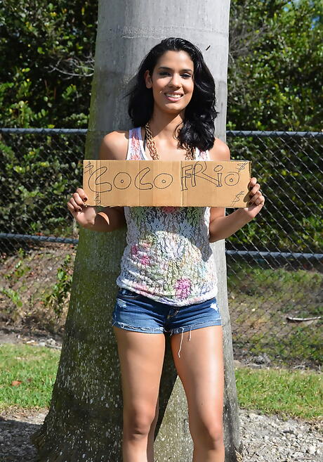 Karmen Bella Porn Pics