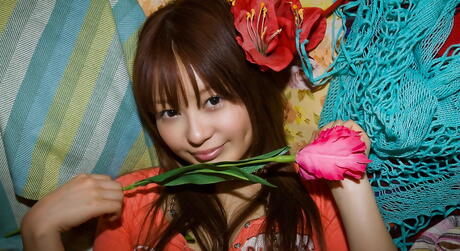 Seksowna japońska hottie Rina w erotycznej galerii
