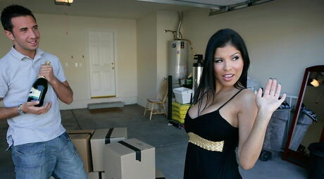 MILFs Like It Big: Seductive latina wife Alexis Amore fucked in shaved pussy after sucking rod