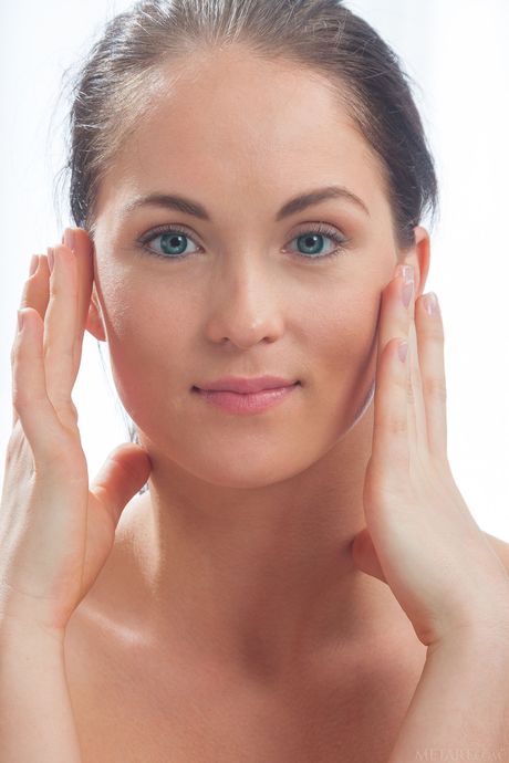 Cute teen Lenina strips and shows her big tits & her sweet pussy