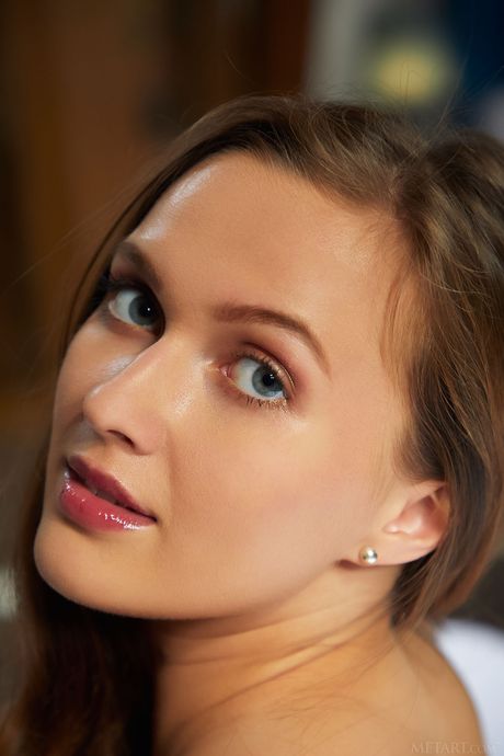 Stacy Cruz is a stunning beauty with a body to die for