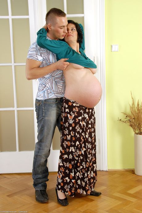 Amateur MILF Erica J gets her pussy filled by a young man