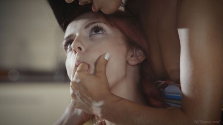 Latina lesbians Daniela Dadivoso & Apolonia kiss before pleasuring pussies