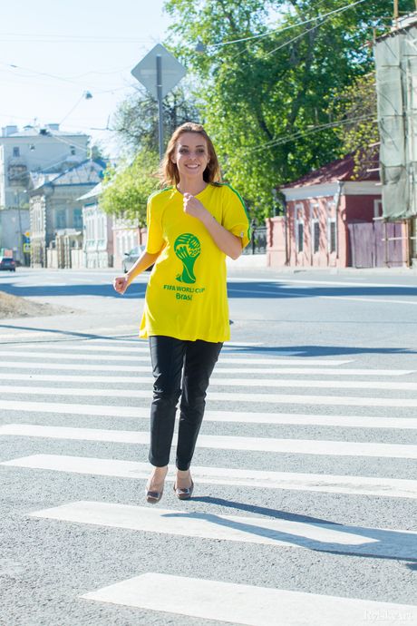 Stunning teen Nikia shows her beautiful body and poses nude in a solo