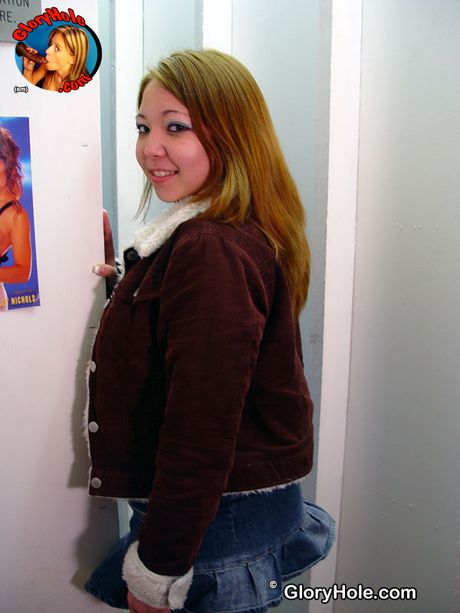 아시아 십대 레이시 크루즈, 영광의 구멍을 통해 BBC를 빨고 섹스하다
