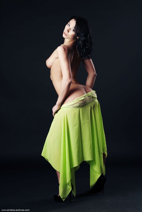 Hot teen Magda A strikes great solo poses in the nude