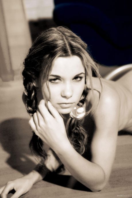 Slender teen Kristzy shows her tiny tits and hairy pussy in the nude