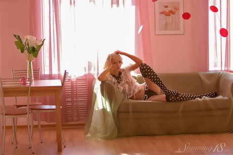 Teen solo girl Jenny D removes pantyhose to get totally naked