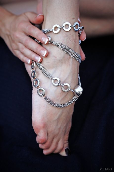 Delicate teen Indiana A models totally naked with grace